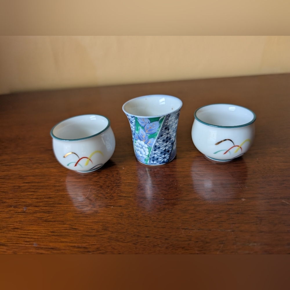 Vintage lot of 3 Sake Cups Mixed Lot signed
